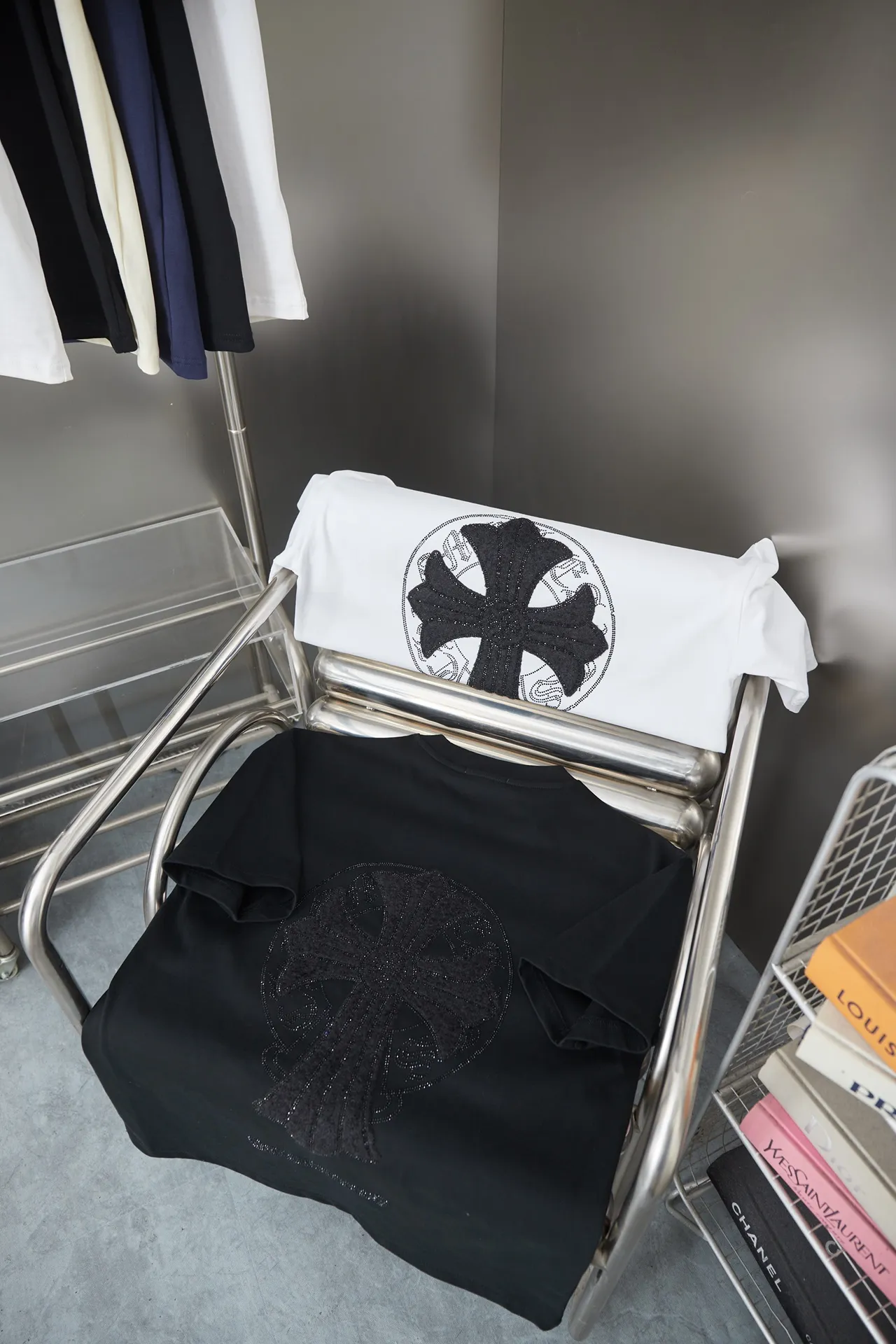 Ch*ome Hearte 26SS New Arrival logo 100% 32 1X 1 ➕ logo ：Black/White Size：S/M/L/XL